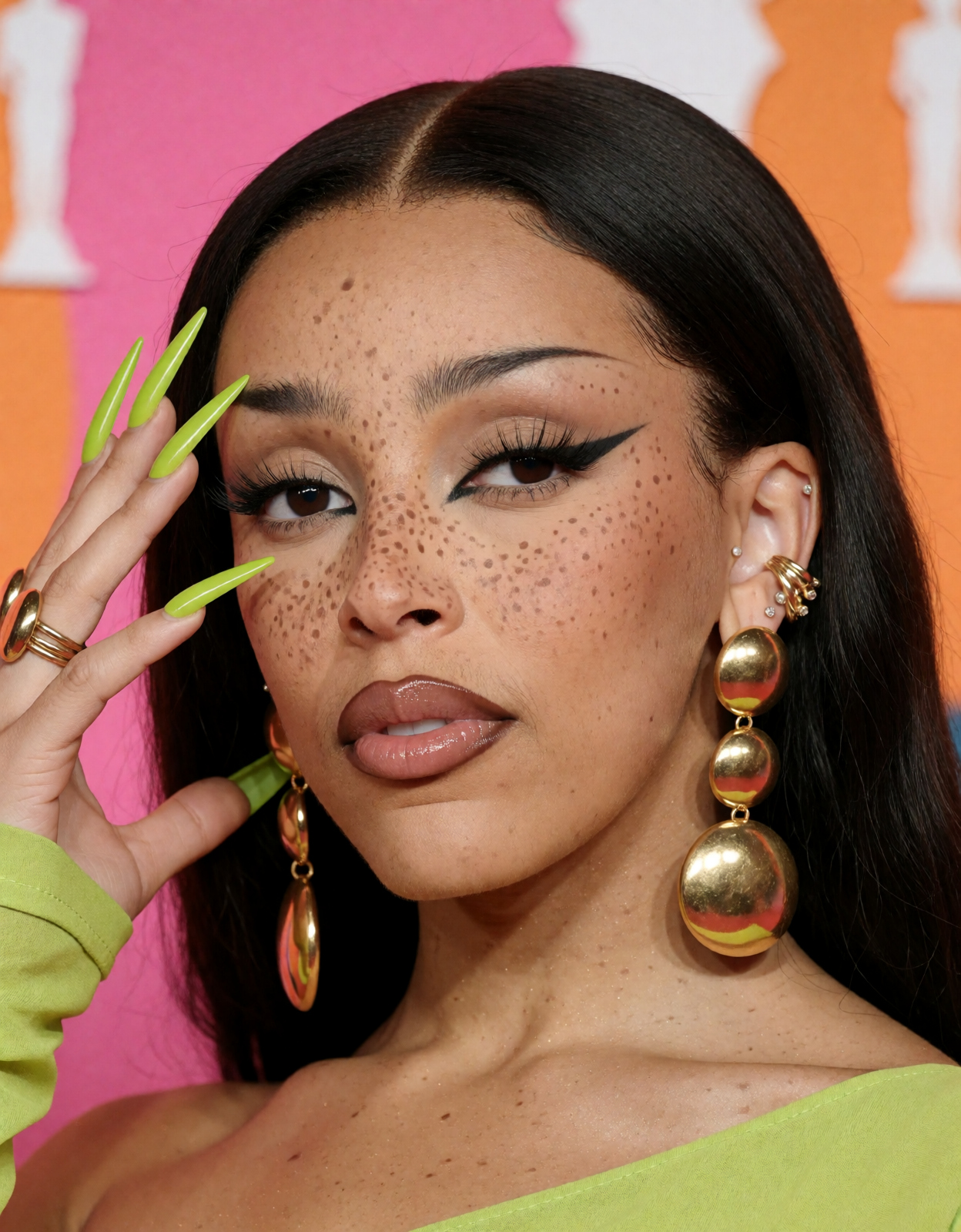 0001DojaCat_KREA2.jpg