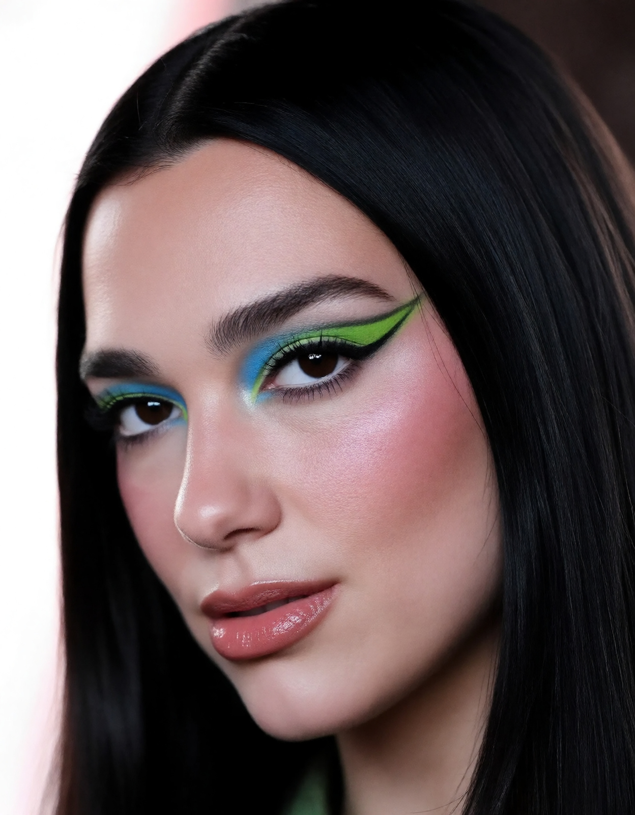 0002Dua_Lipa_KREA2.jpg