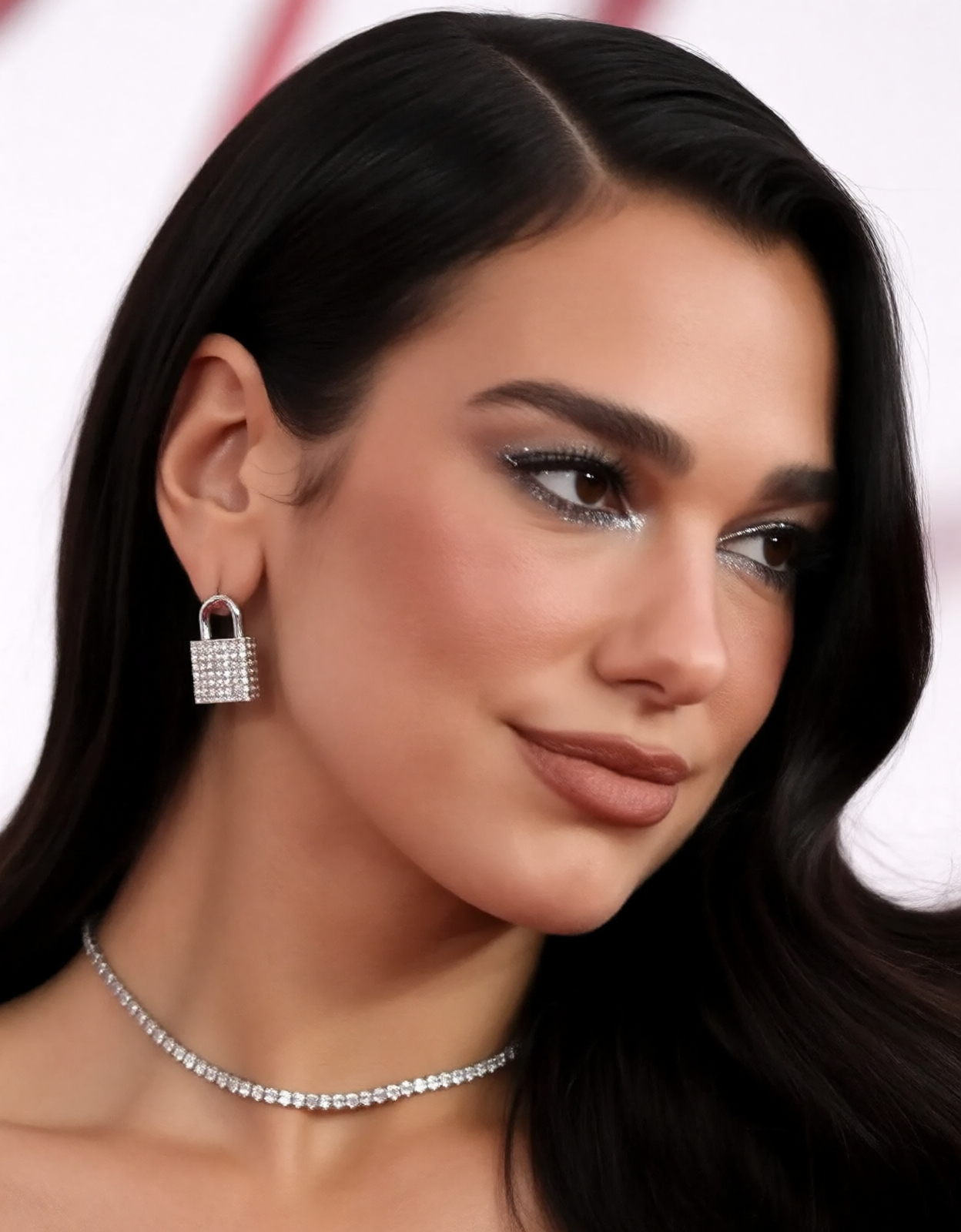 0004Dua_Lipa_KREA2.jpg