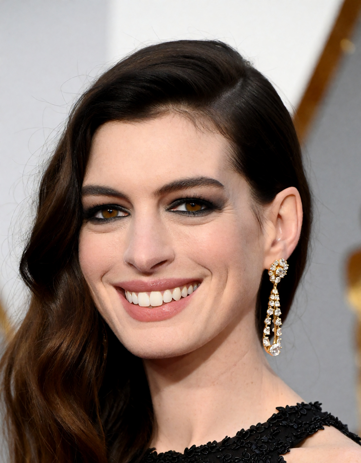 0004Anne_Hathaway_KREA2.jpg